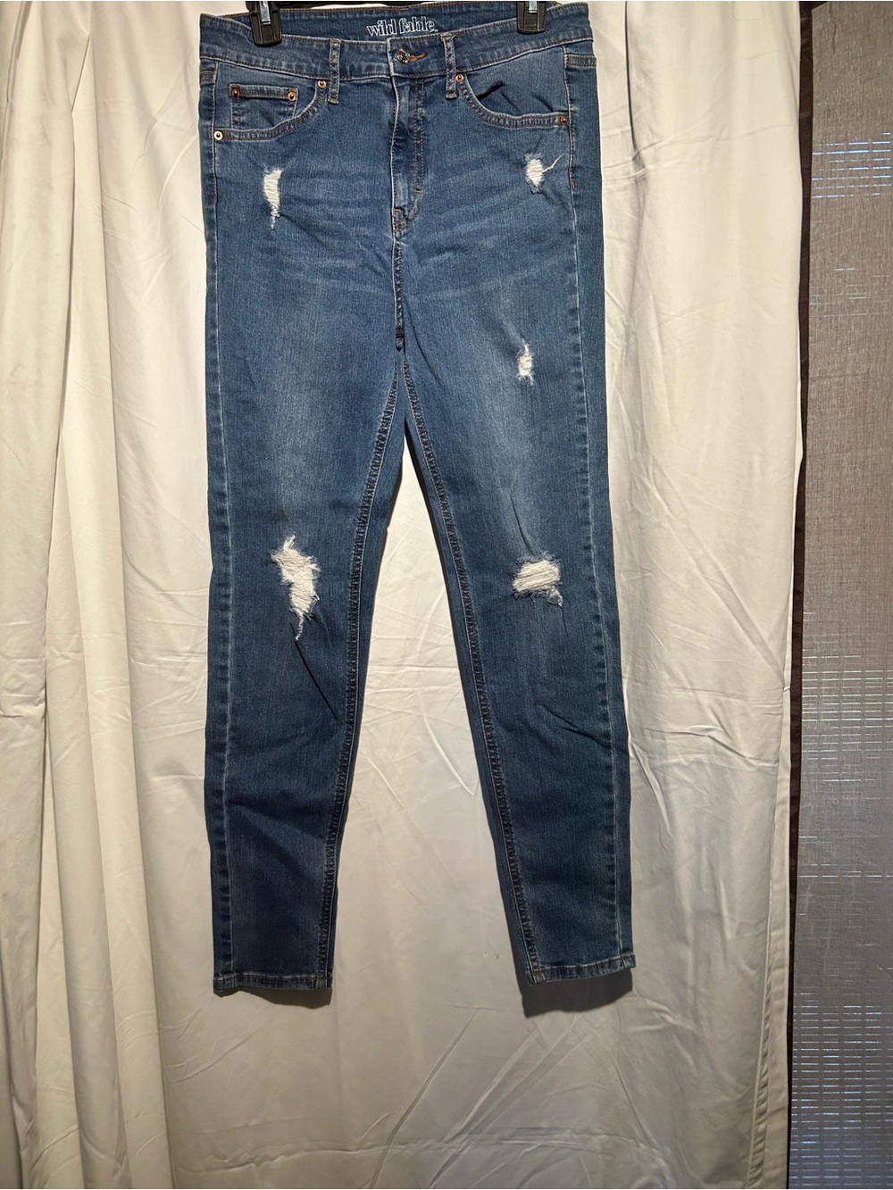 Wild Fable Distressed Skinny Jeans Size 10 Medium Wash